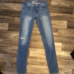 Ripped light wash jeggings